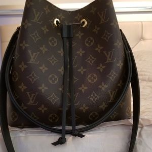 Authentic Louis Vuitton Neo' Noe'